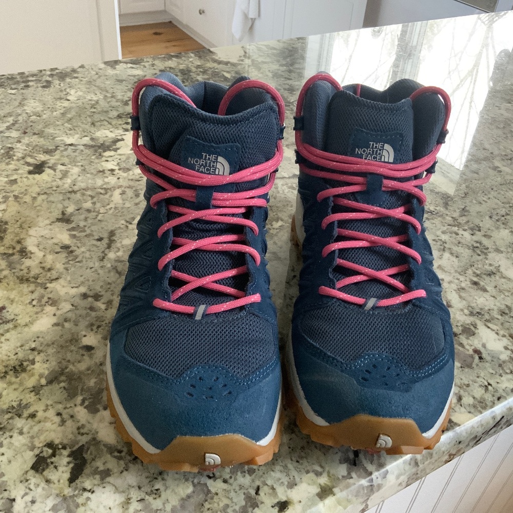 The North Face Truckee Mid Womens Hiking Boots Shady Blue/Tin Grey 9